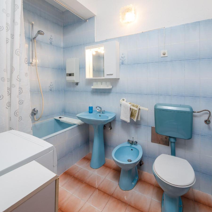 Apartments Near Beach Babic Split Exterior photo